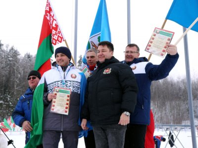 Супрацоўнікі Навагрудскага гісторыка-краязнаўчага музея прыехалі падтрымаць Навагрудскі раён у спаборніцтвах па лыжных гонках 