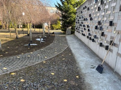 Падтрыманне парадку на тэрыторыі памятнага знака загінуўшых вязняў гета